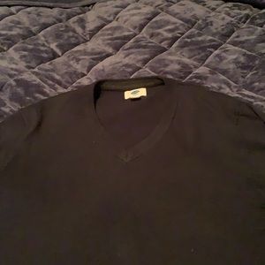 Old Navy V-neck sweater. Excellent Condition